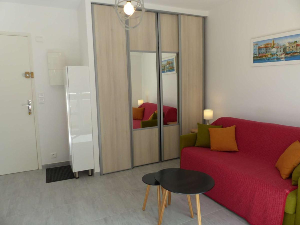 Charmant Studio Climatise Avec Balcon A 50M De La Plage - Le Lavandou Centre-Ville - Fr-1-308-110 Exterior photo